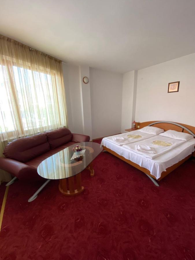 Family Hotel The Golden Fish Sozopol Exterior foto