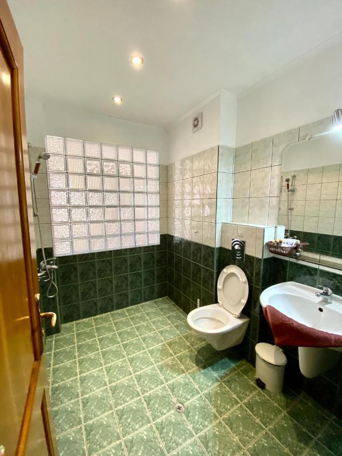 Family Hotel The Golden Fish Sozopol Exterior foto