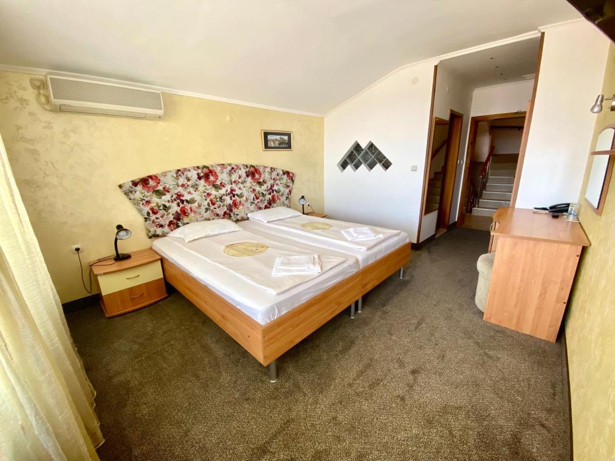 Family Hotel The Golden Fish Sozopol Exterior foto