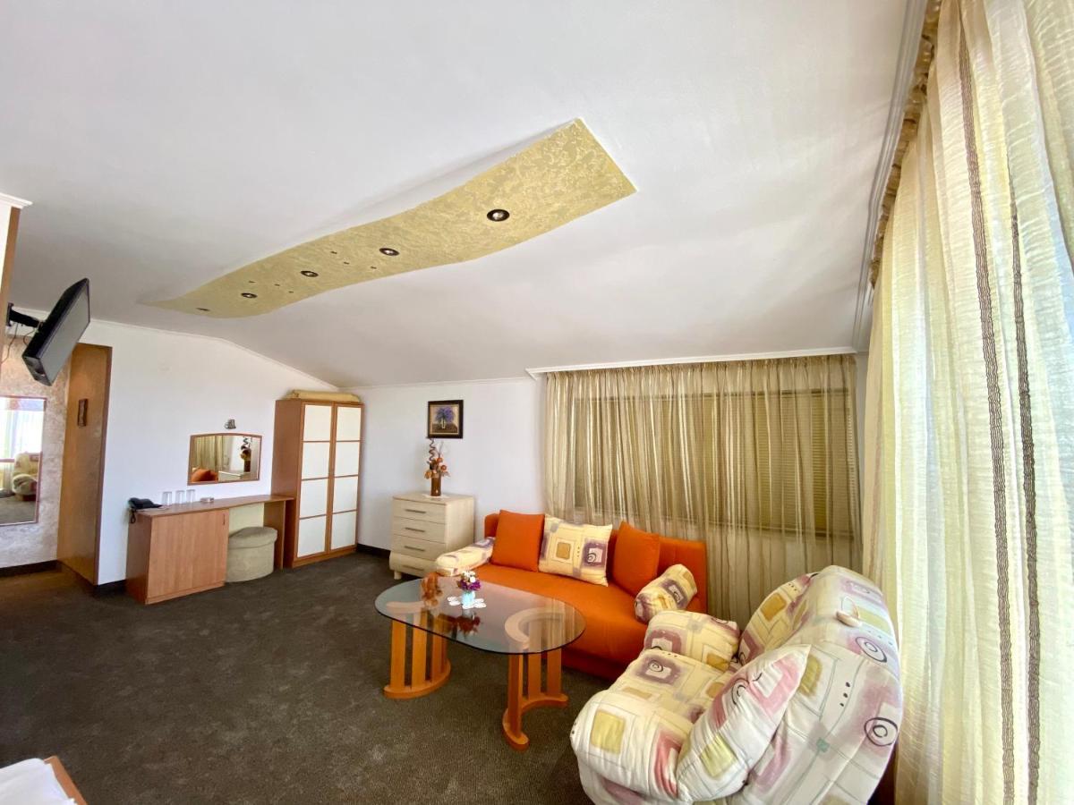 Family Hotel The Golden Fish Sozopol Exterior foto