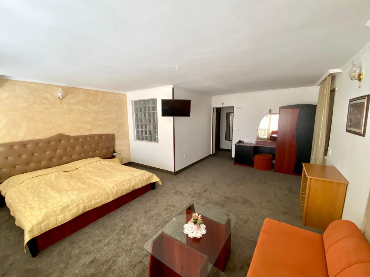 Family Hotel The Golden Fish Sozopol Exterior foto