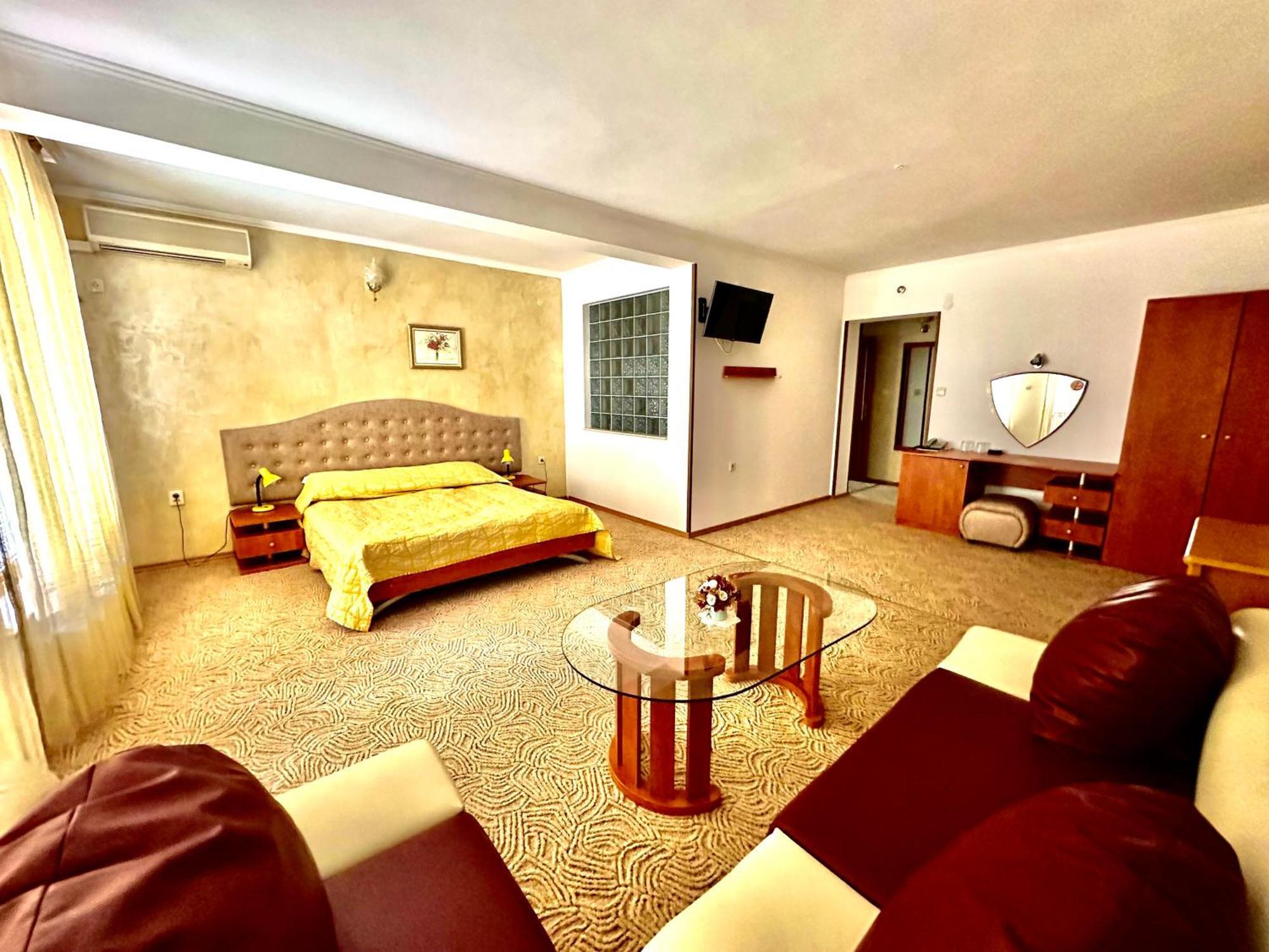 Family Hotel The Golden Fish Sozopol Exterior foto